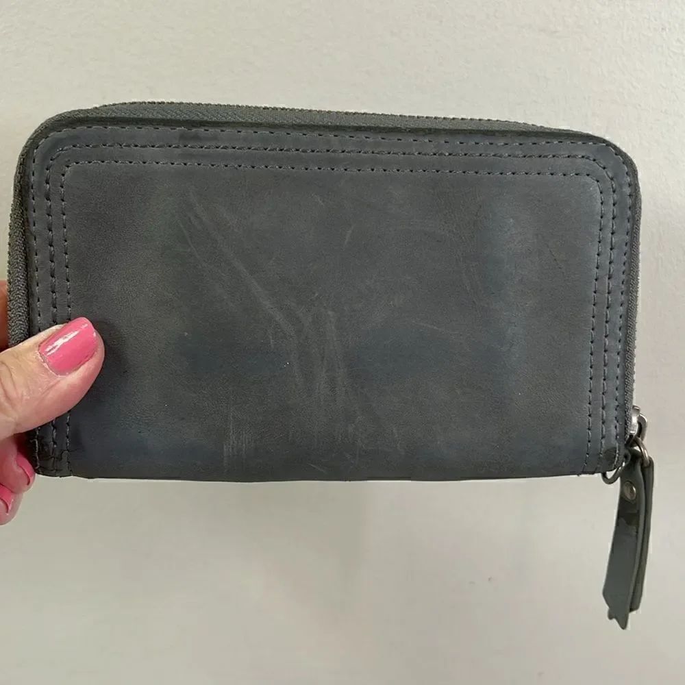 Universal Thread Zip Accordian Wallet Gray - Picture 2 of 3
